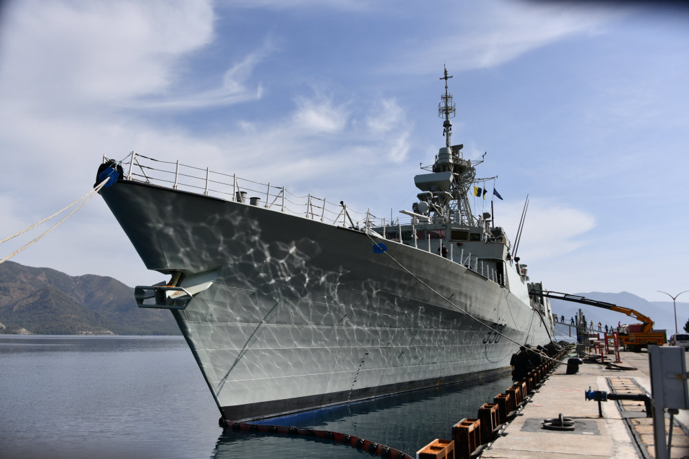 Kanada fırkateyni HMCS MONTREAL'den Aksaz'a liman ziyareti