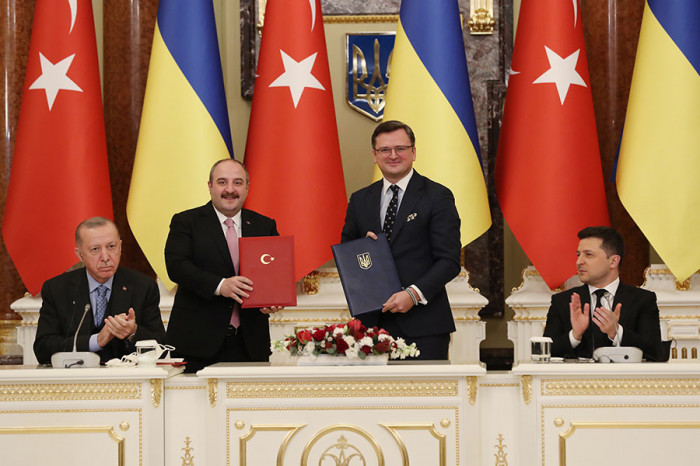 Türkiye ile Ukrayna arasında ileri teknolojiler, havacılık ve uzay alanında iş birliği